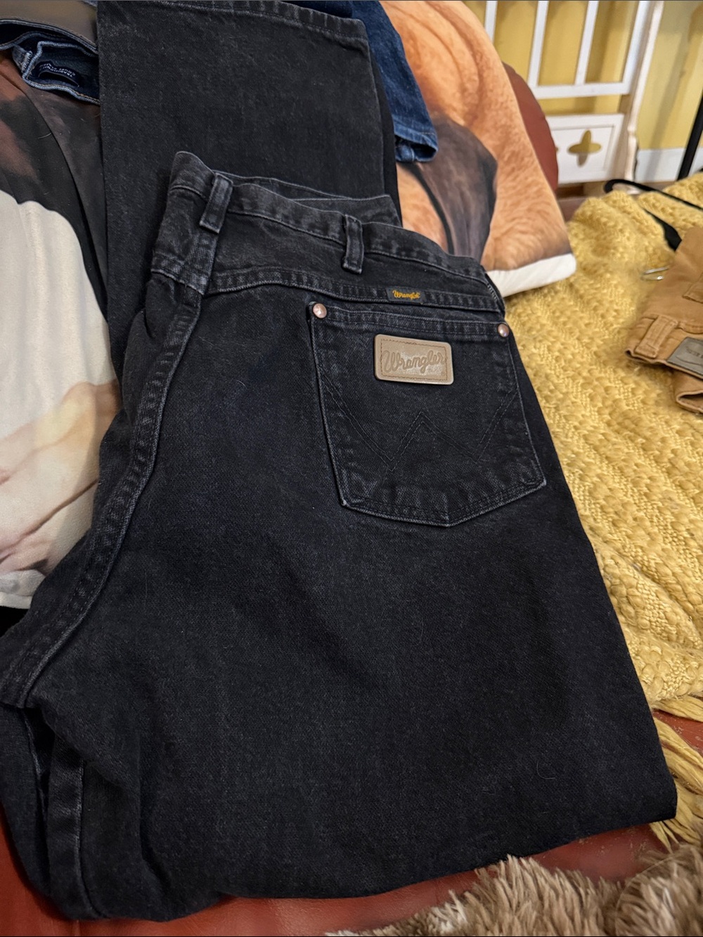 Wrangler Men's Black Relaxed Fit Jeans